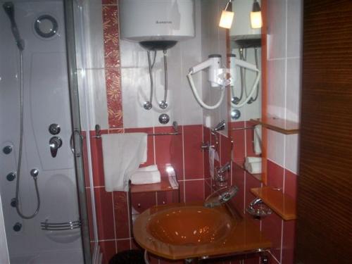 Вилла Империя 4*, Будва